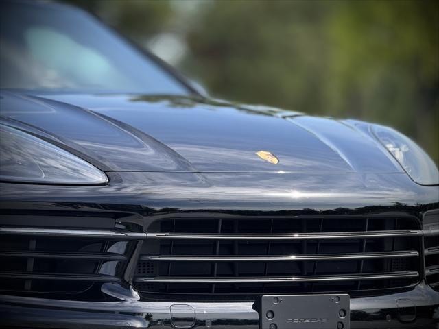 Photo of 2020 Black Porsche Cayenne