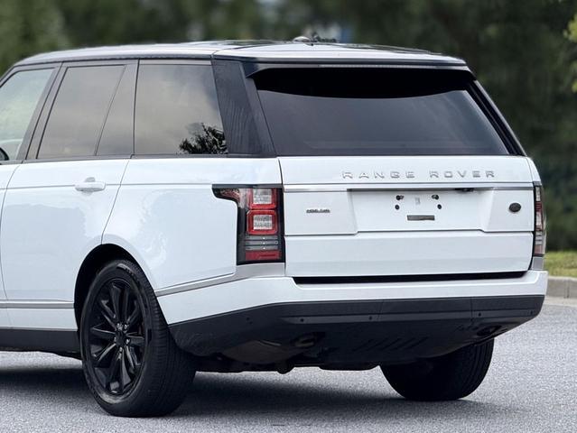 Photo of 2016 White Land Rover Range Rover