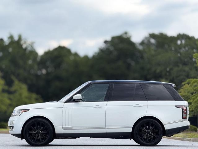 Photo of 2016 White Land Rover Range Rover