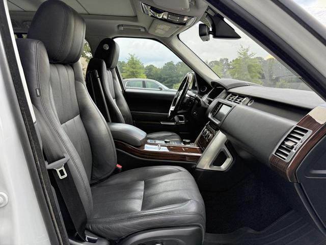 Photo of 2016 White Land Rover Range Rover