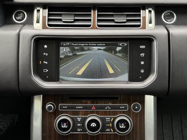 Photo of 2016 White Land Rover Range Rover