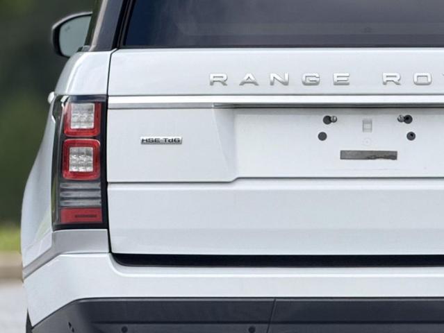Photo of 2016 White Land Rover Range Rover