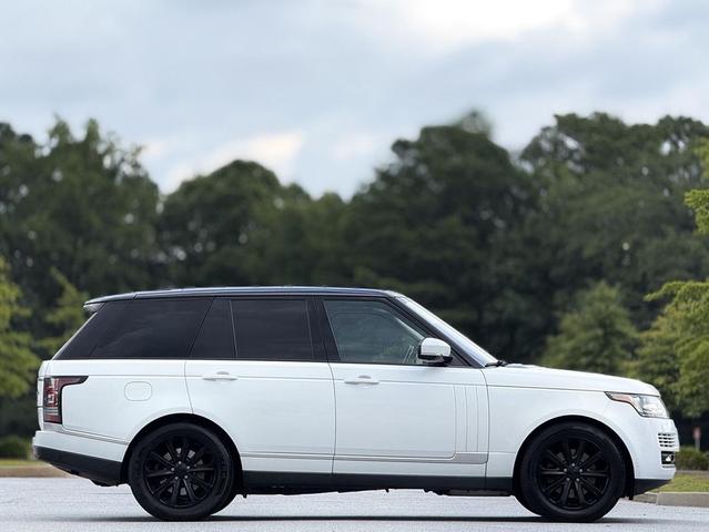 Photo of 2016 White Land Rover Range Rover