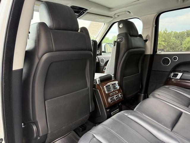 Photo of 2016 White Land Rover Range Rover
