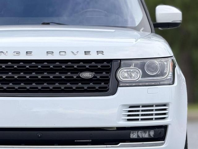 Photo of 2016 White Land Rover Range Rover