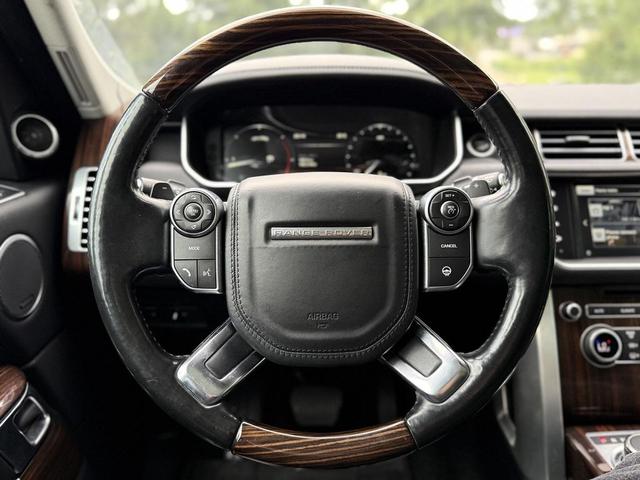 Photo of 2016 White Land Rover Range Rover