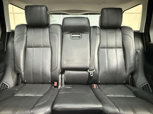Photo of 2016 White Land Rover Range Rover