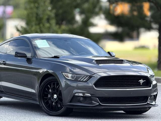 Photo of 2016 Magnetic Ford Mustang