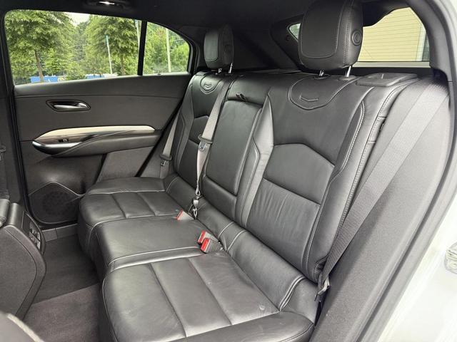 Photo of 2020 Crystal White Tricoat Cadillac XT4