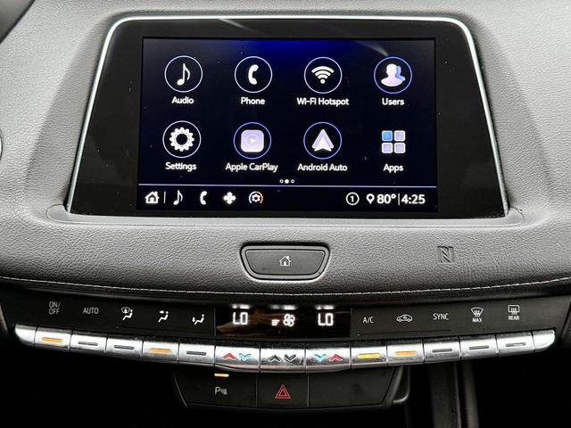 Photo of 2020 Crystal White Tricoat Cadillac XT4