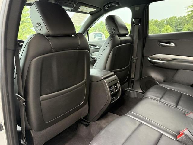 Photo of 2020 Crystal White Tricoat Cadillac XT4