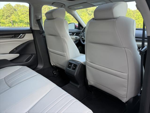 Photo of 2018 Radiant Red Metallic Honda Accord