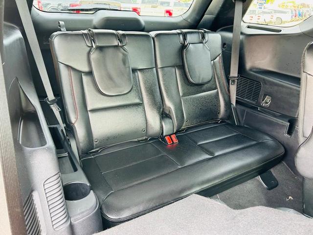 Photo of 2022 Carbonized Gray Metallic Ford Explorer