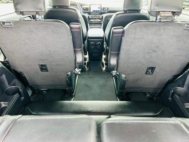 Photo of 2022 Carbonized Gray Metallic Ford Explorer