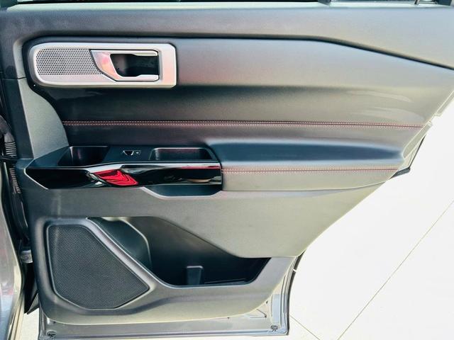 Photo of 2022 Carbonized Gray Metallic Ford Explorer
