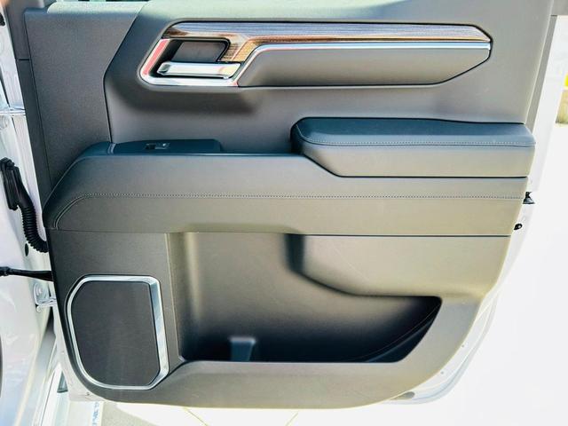 Photo of 2024 Summit White Chevrolet Silverado 1500
