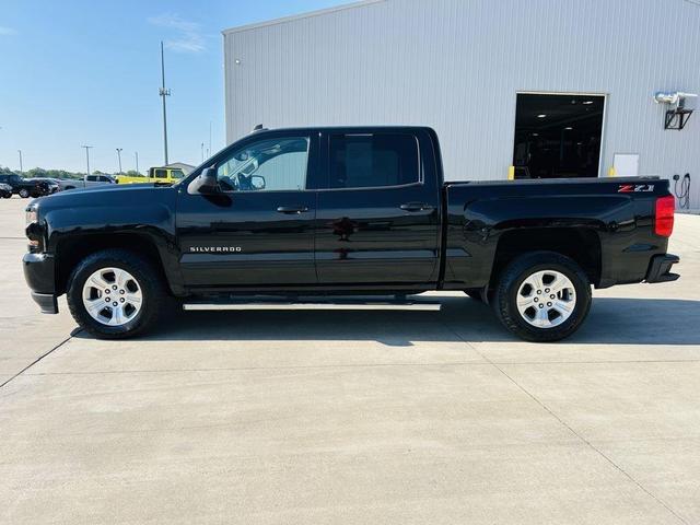 Photo of 2018 Black Chevrolet Silverado 1500