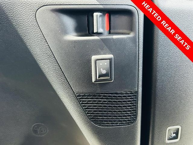 Photo of 2023 Granite Crystal Clearcoat Metallic Chrysler Pacifica