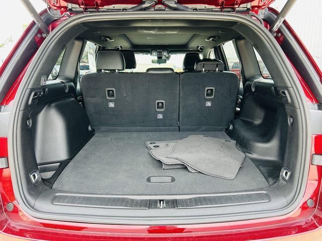 Photo of 2024 Velvet Red Pearlcoat Jeep Grand Cherokee
