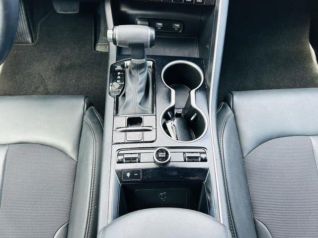 Photo of 2022 Wolf Gray Kia K5