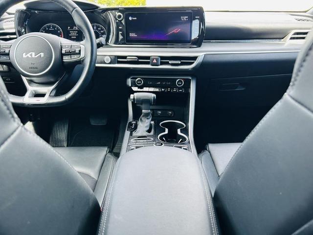 Photo of 2022 Wolf Gray Kia K5
