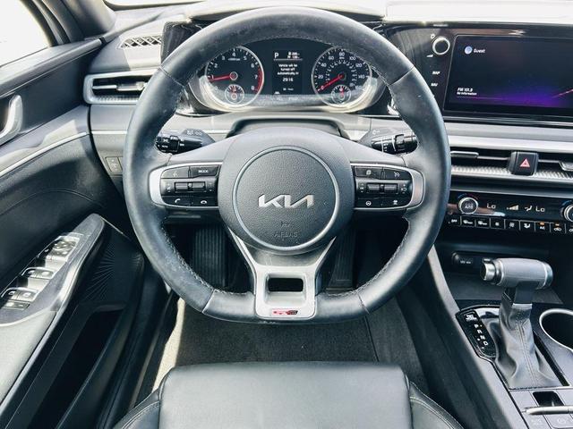 Photo of 2022 Wolf Gray Kia K5
