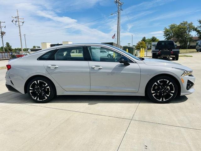 Photo of 2022 Wolf Gray Kia K5