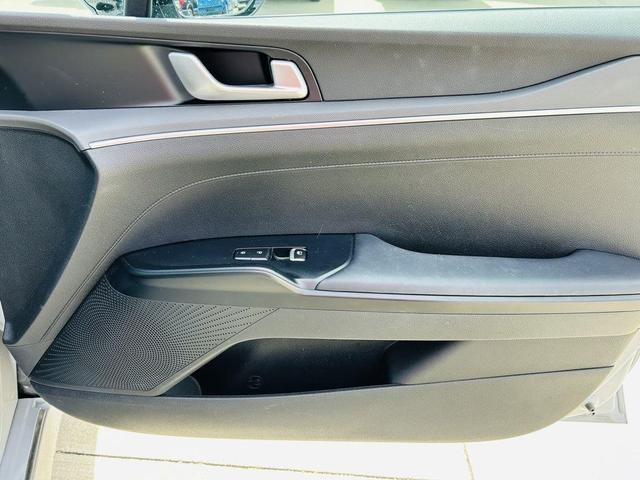 Photo of 2022 Wolf Gray Kia K5