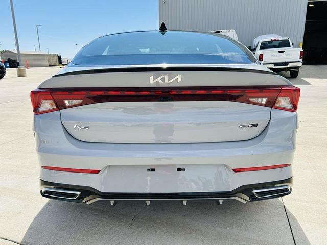 Photo of 2022 Wolf Gray Kia K5