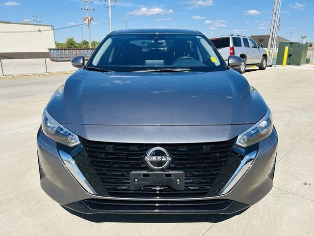 Photo of 2024 Gun Metallic Nissan Sentra