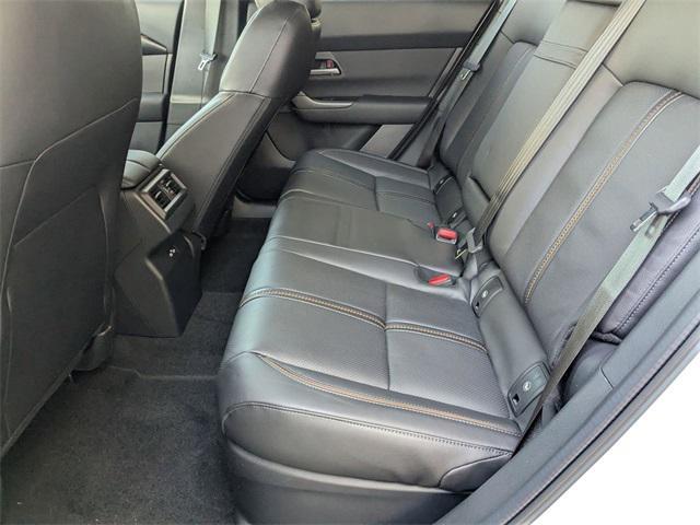 Photo of 2025 wind chill pearl Mazda CX-50 Hybrid
