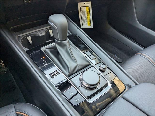 Photo of 2025 wind chill pearl Mazda CX-50 Hybrid