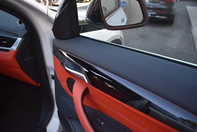 Photo of 2023 Alpine White BMW X2