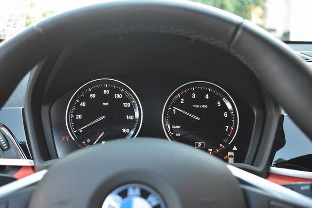 Photo of 2023 Alpine White BMW X2