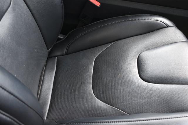 Photo of 2022 Gray Metallic Ford Edge