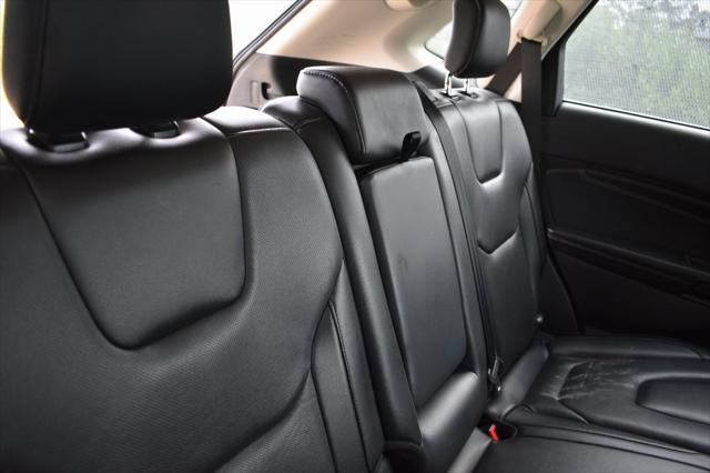 Photo of 2022 Gray Metallic Ford Edge
