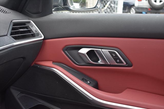 Photo of 2022 Mineral Grey Metallic BMW 330
