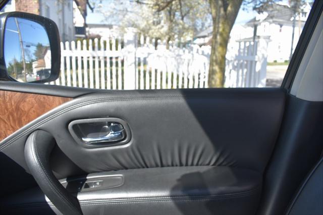 Photo of 2023 Hermosa Blue Pearl Nissan Armada