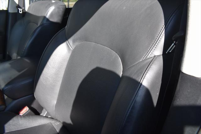 Photo of 2023 Hermosa Blue Pearl Nissan Armada