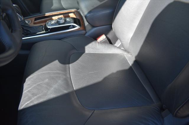 Photo of 2023 Hermosa Blue Pearl Nissan Armada