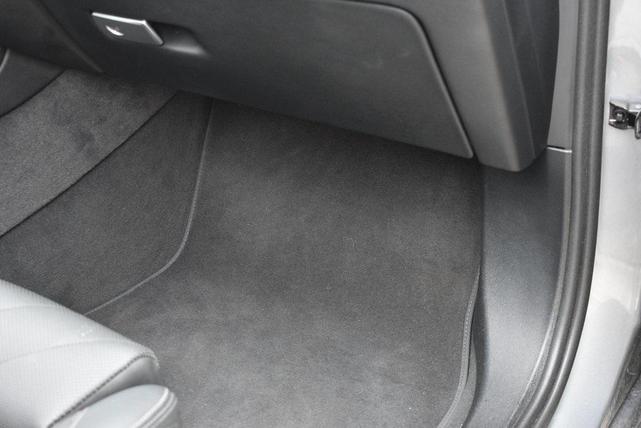 Photo of 2025 Skyscraper Gray Metallic BMW X7