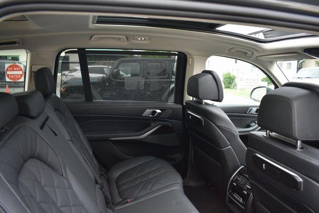 Photo of 2025 Skyscraper Gray Metallic BMW X7