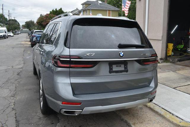 Photo of 2025 Skyscraper Gray Metallic BMW X7