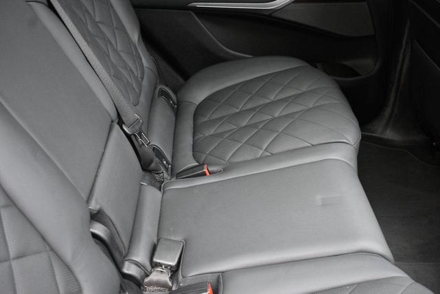 Photo of 2025 Skyscraper Gray Metallic BMW X7