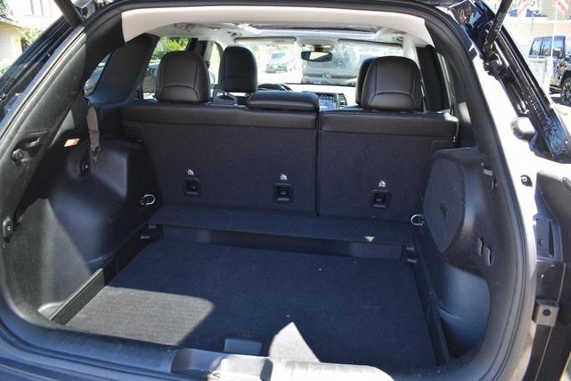 Photo of 2022 Diamond Black Crystal Pearlcoat Jeep Cherokee
