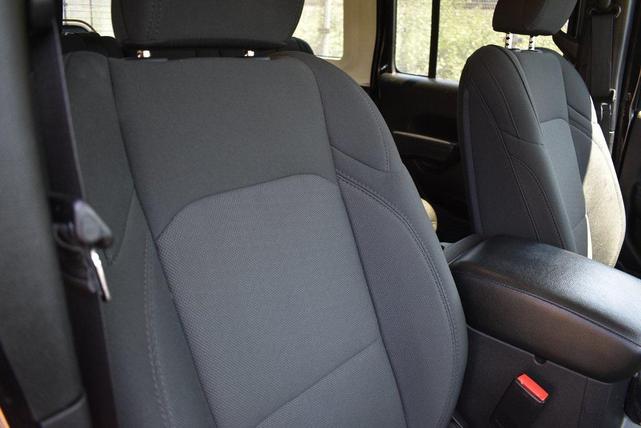 Photo of 2022 Black Clearcoat Jeep Wrangler