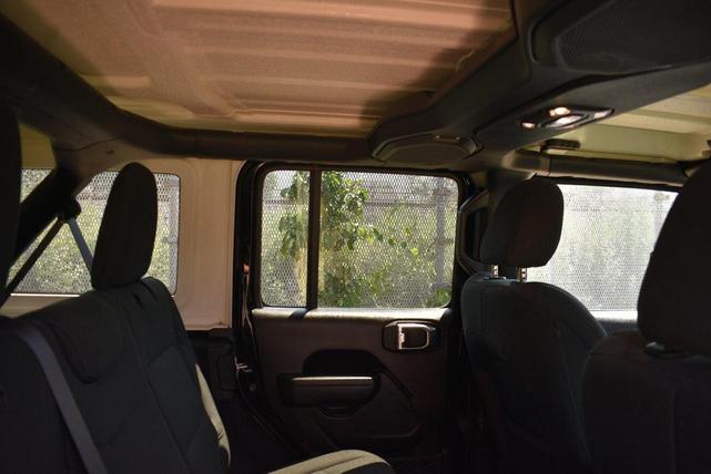 Photo of 2022 Black Clearcoat Jeep Wrangler