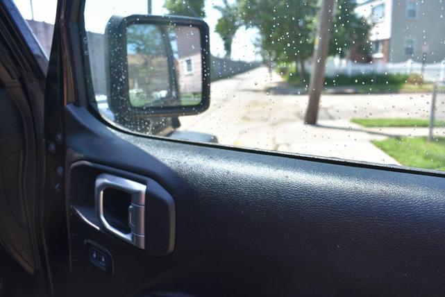 Photo of 2022 Black Clearcoat Jeep Wrangler