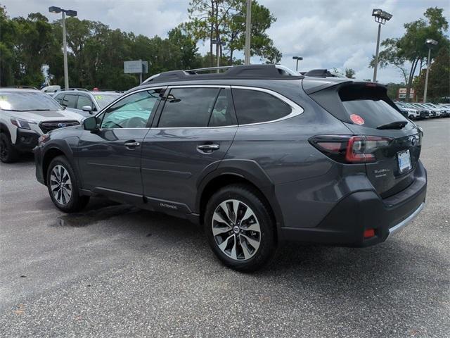 Photo of 2025 Magnetite Gray Metallic Subaru Outback
