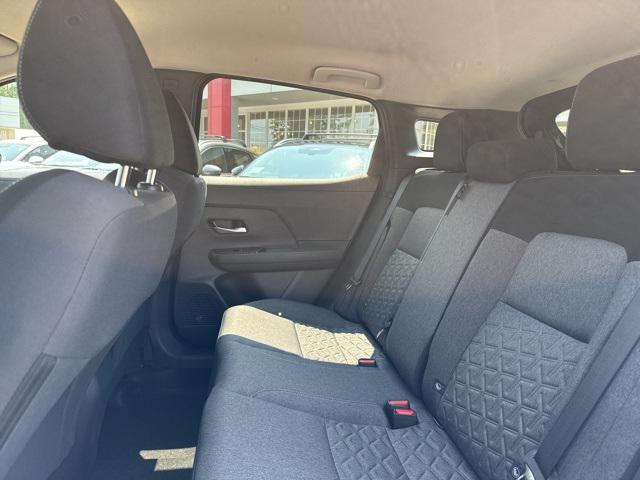 Photo of 2025 Super Black Nissan Kicks